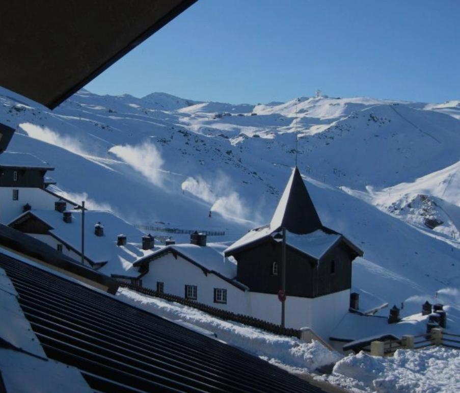 Sierra Nevada Los Alayos Estacion De Esqui Exterior photo